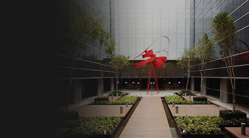 Dos patios LEED Gold